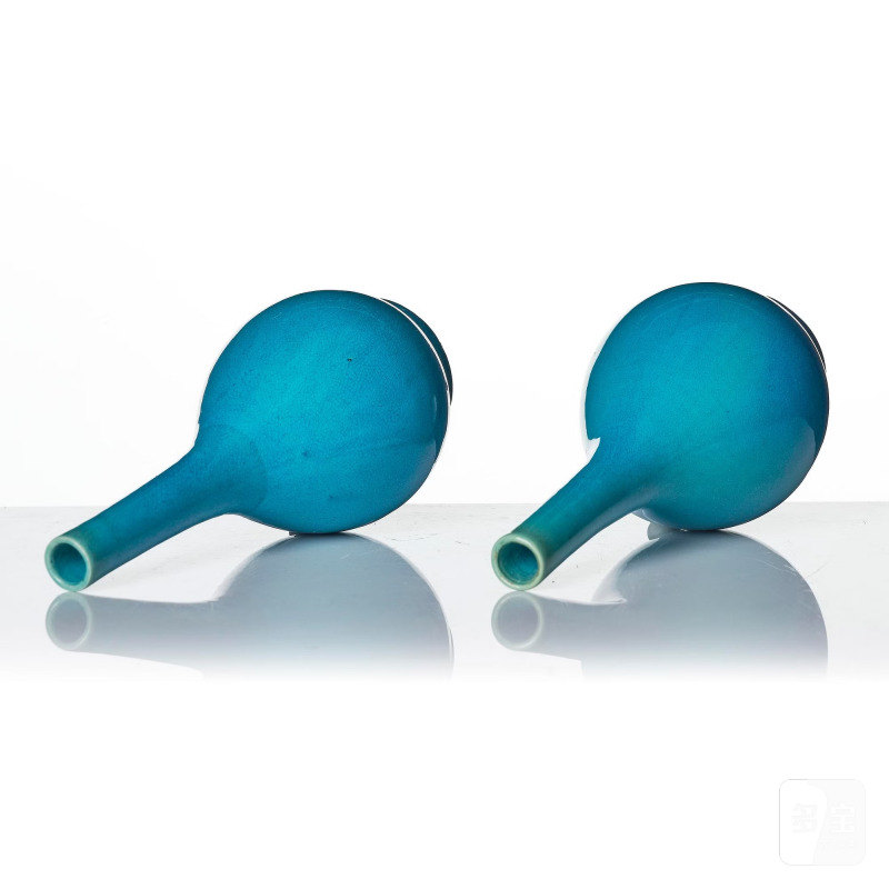 A pair of turquoise glazed vases, - 图5